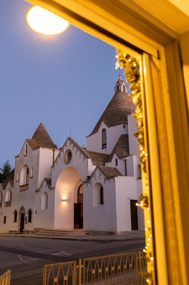 Dea Luxury Casa Vacanze- Zona Chiesa A Trullo - 알베르벨로 외부 사진
