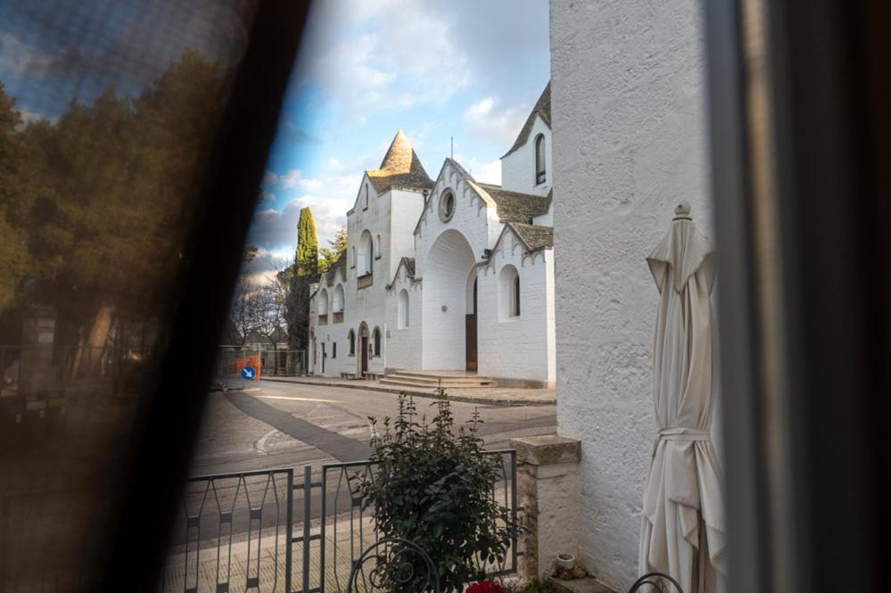 Dea Luxury Casa Vacanze- Zona Chiesa A Trullo - 알베르벨로 외부 사진